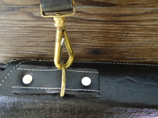 US Brotbeutel, Offiziers Haversack, Frontklappe, Optik geteert, Material: 100% Baumwolle, Lederriemen mit Eisenschliee