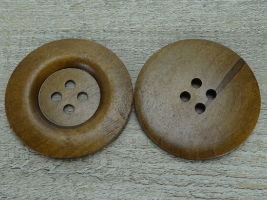 Holzknopf, 4 Loch, Capeknopf, mittelbraun ca. 5,9 cm, Preis pro Stck