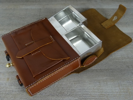 Patronentasche M1855 braun/ russet cal. 58, Material: Leder, mit Blecheinsatz verzinnt