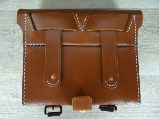 Patronentasche M1855 braun/ russet cal. 58, Material: Leder, mit Blecheinsatz verzinnt