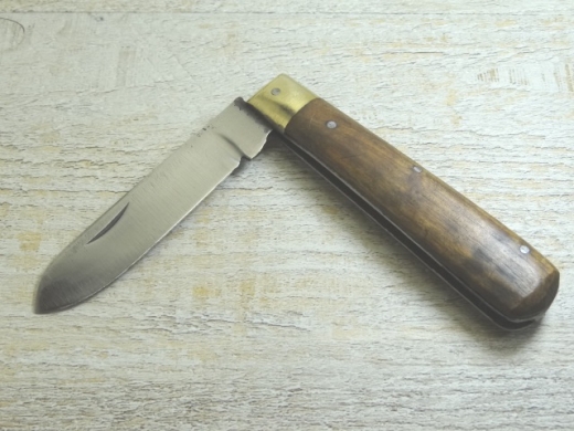 Schnitzmesser Holzgriff, Lnge: ca. 19 cm, Material: Eisen nicht rostfrei, Griff Holz + Messing