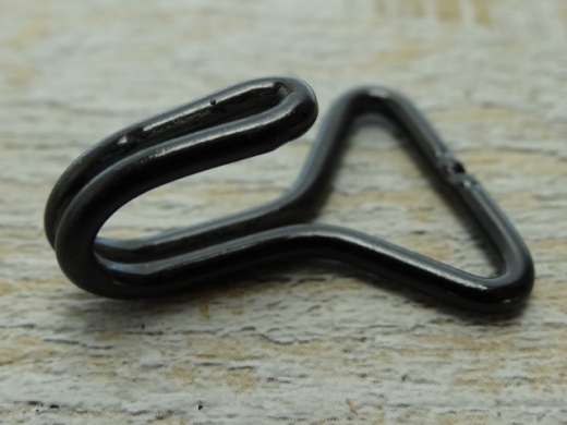 Drahthaken fr Knapsack, Material: Eisen geschwrzt