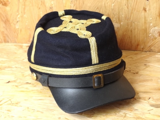 CS / US Kepi dunkelblau General, auen 100% Wolle, Futter 100% Baumwolle, Schirm / Schweiband 100% Leder
