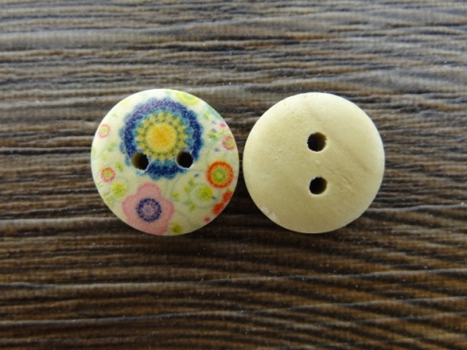 Holzknopf mit Blumenmix, 2 Loch, ca. 1,5 cm, Preis pro Stck