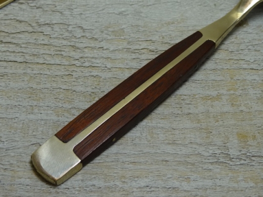 Bronzebesteck mit Holzgriff, 4 teilig, Material: Bronze mit Rosenholz Griffen, Handarbeit