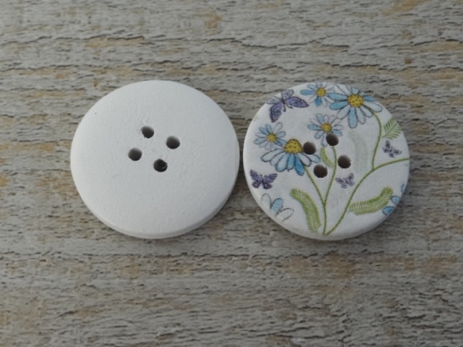 Holzknopf wei mit Gnseblmchen, 4 Loch, ca. 3,0 cm, Preis pro Stck