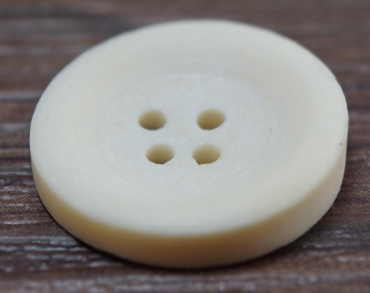 Knopf aus Tierknochen, 4 Loch, natur 2,2 cm, Preis pro Stck
