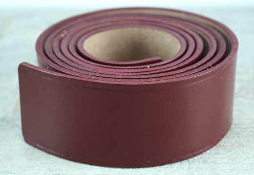 Koppel ca. 150 cm x 4,8 cm, bordeaux, Material: 100% Leder