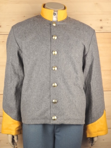 CS Shell Jacket hellgrau, Waffenfarbe gelb, Armaufschlge knpfbar, Oberstoff: reine Wolle, Futter: 100% Baumwolle