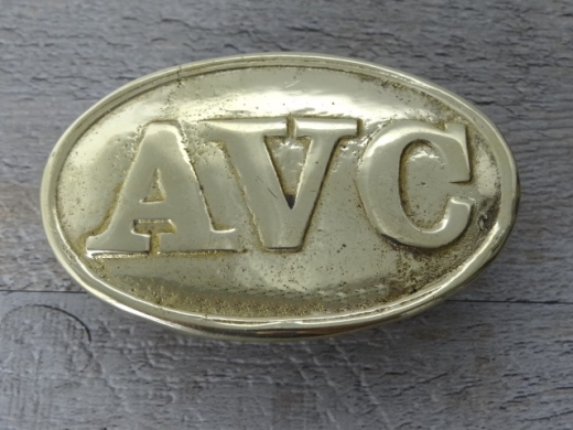 Schliee AVC oval, 3 Haken, Material: Messing