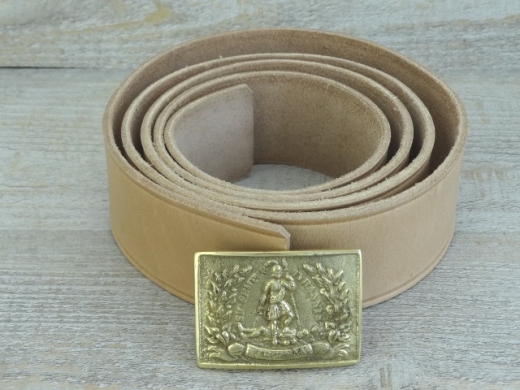 Koppel natur mit Virginia Kasten Schliee, Material: Koppel Leder, Schliee Messing