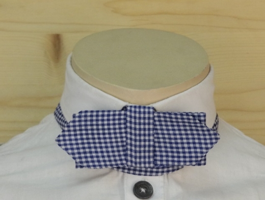 Fliege blau /wei kariert, Cravat, matt, breit, 100% Baumwolle