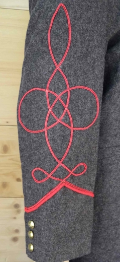 CS Frock Coat Lieutenant dunkelgrau/rot paspeliert, 2 reihig, 14 CSA Knpfe, 100% Wolle, Futter 100% Baumwolle