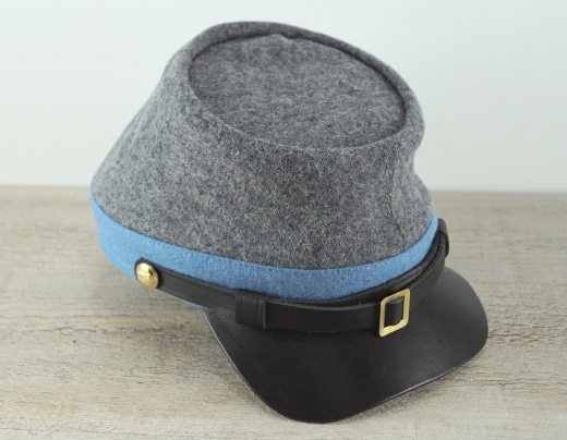 graues Kepi, blaues Band, auen 100% Wolle, Futter 100% Baumwolle, Schirm / Schweiband 100% Leder