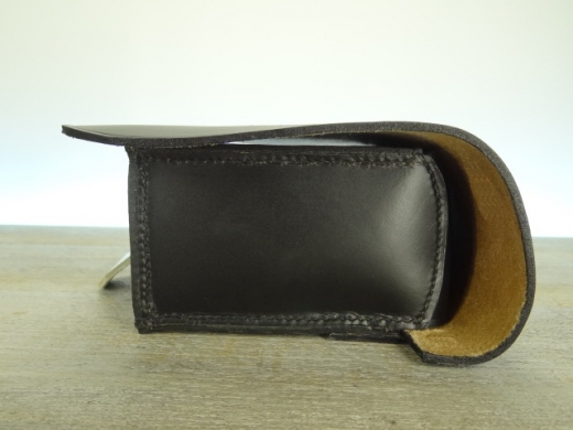 Napoleonische Patronentasche mit Blecheinsatz, schwarz, Material: Leder + Blecheinsatz verzinnt