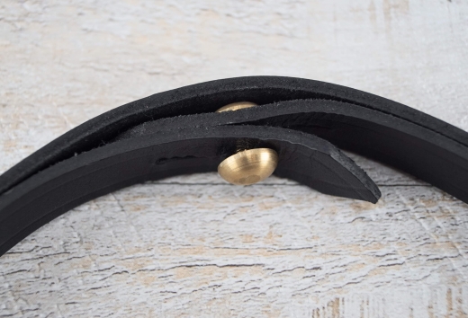 Sbelknoten, schwarz, mit Messingverschlu, ca. 45 cm, Material: Leder