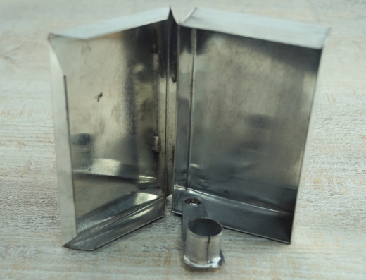 Tin Klapp Kerzenhalter, Mae: ca. 12,5 cm x 7,5 cm, Material: Weiblech verzinnt