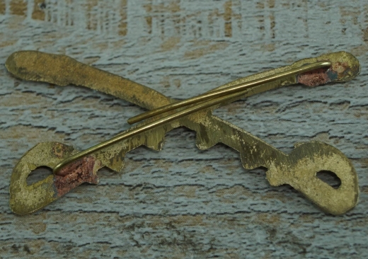 Kepiabzeichen gekreuzte Säbel M1872, massiv