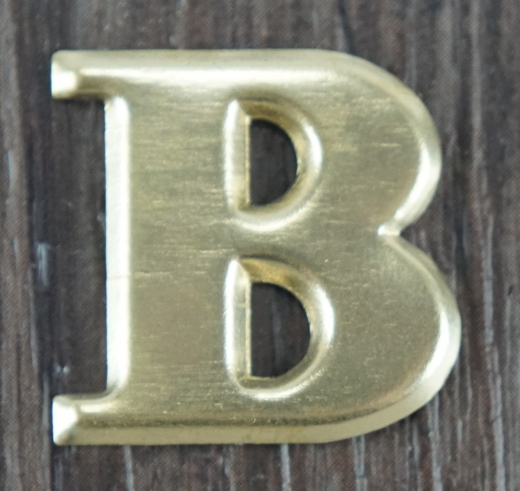 Kompaniebuchstabe B aus Messing