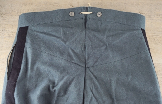 US Hose mittelblau, hoher Rcken, mit breiten dunkelblauen Woll-Streifen, 100% Wolle