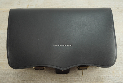 Revolutions Patronentasche, schwarz, Material: Leder & Holz