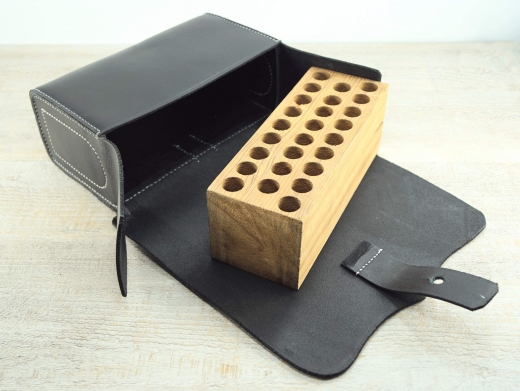 Revolutions Patronentasche, schwarz, Material: Leder & Holz