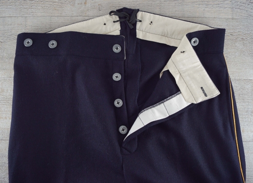 CS / US Hose dunkelblau, mit goldenen Streifen, dicke Wolle, hinten hoch, 100% Wolle