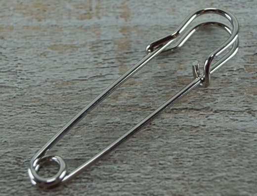 Sicherheitsnadel mittel ca.: 6,1 cm x 1,2 cm, Material: Eisen silberfarben