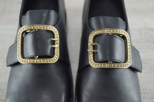 Schnallenschuhe schwarz glattes Oberleder eckige Form mit Schuhschnalle