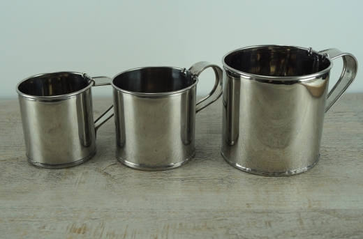 Tasse klein, ca. 300 ml, stainless, ca. 8 x 8 cm, Material: Edelstahl geltet