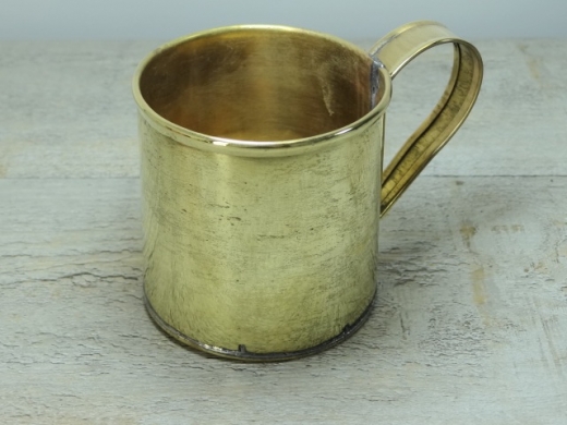 Tasse klein, ca. 300 ml, Material: Messing geltet, ca. 7,5 cm x 7,5 cm