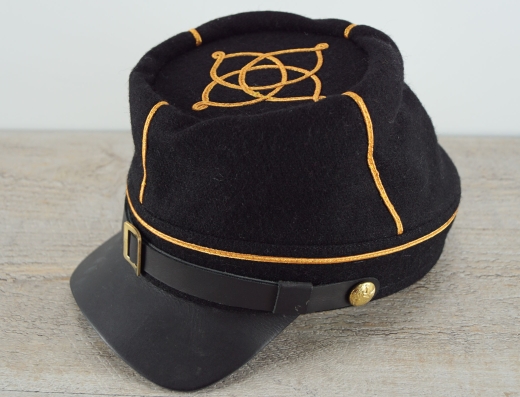 Kepi schwarz Lieutenant, auen 100% Wolle, Futter 100% Baumwolle, Schirm / Schweiband 100% Leder