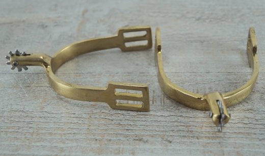 Sporen gekrmmt, ohne Sporenriemen, Material: Messing, mit Weimetallrad
