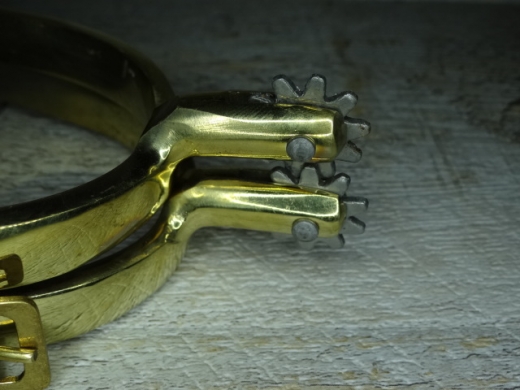 Sporen gekrmmt, ohne Sporenriemen, Material: Messing, mit Weimetallrad