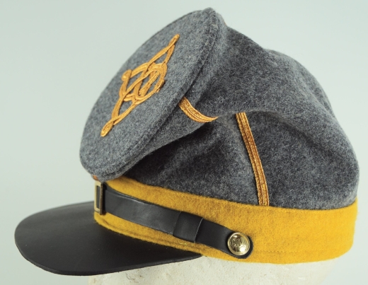 Bummers Kepi CS hellgrau gelbes Band, Captain, auen 100% Wolle, Futter 100% Baumwolle, Schirm / Schweiband 100% Leder
