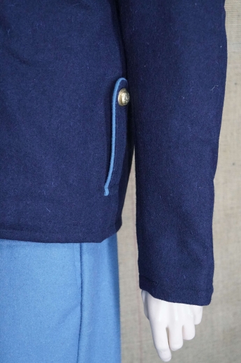 US NY Shell Jacket dunkelblau, Waffenfarbe hellblau paspeliert, Oberstoff: reine Wolle, Futter: 100% Baumwolle