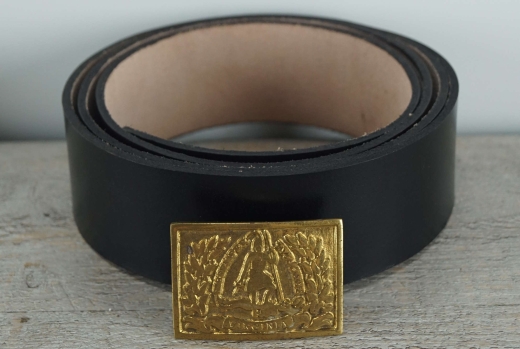 Koppel schwarz mit Virginia Kasten Schlie�e, Material: Koppel Leder, Schlie�e Messing