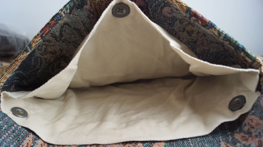 Haversack gemustert, Lederverschlu� mit Rollenschlie�e, Material: 100% Baumwolle, Lederriemen, Metallschlie�e
