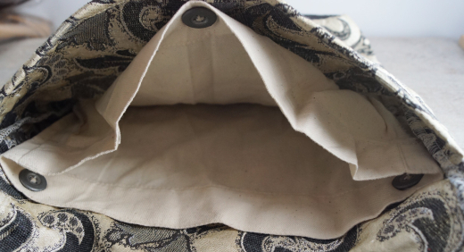 Haversack gemustert, Lederverschlu� mit Rollenschlie�e, Material: 100% Baumwolle, Lederriemen, Metallschlie�e