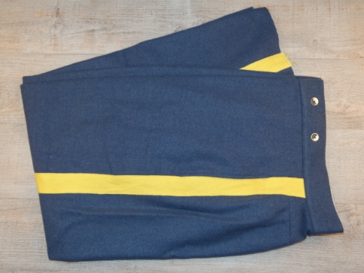 CS / US Hose mittelblau, mit breiten gelben Streifen, 100% Wolle