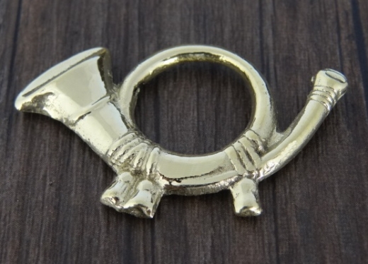 Kepiabzeichen Horn M1872, Messing massiv