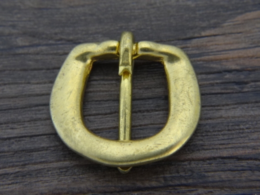 D Schliee, Riemenbreite bis 1,8 cm, Material: Messing