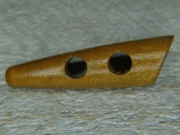Holzknebel braun 2 Loch, ca. 4,9 cm
