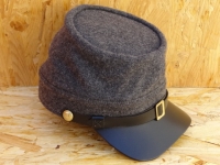 dunkelgraues Kepi, auen 100% Wolle, Futter 100% Baumwolle, Schirm / Schweiband 100% Leder