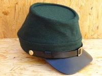dunkelgrnes Kepi, auen 100% Wolle, Futter 100% Baumwolle, Schirm / Schweiband 100% Leder