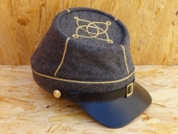CS Kepi dunkelgrau Lieutenant, auen 100% Wolle, Futter 100% Baumwolle, Schirm / Schweiband 100% Leder