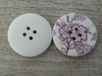 Holzknopf weiß mit zart lila Blumen, 4 Loch, ca. 3,0 cm