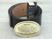 Koppel schwarz mit SC Schliee + Beltkeeper Material: Koppel Leder, Schliee Messing gestanzt bleigefllt, Beltkeeper: Messing