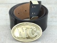 Koppel schwarz mit NC Schliee + Beltkeeper Material: Koppel Leder, Schliee Messing gestanzt bleigefllt, Beltkeeper: Messing