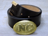 Koppel schwarz mit NC oval Vollmessing Schliee mit Beltkeeper, Material: Koppel Leder, Schliee + Beltkeeper Messing